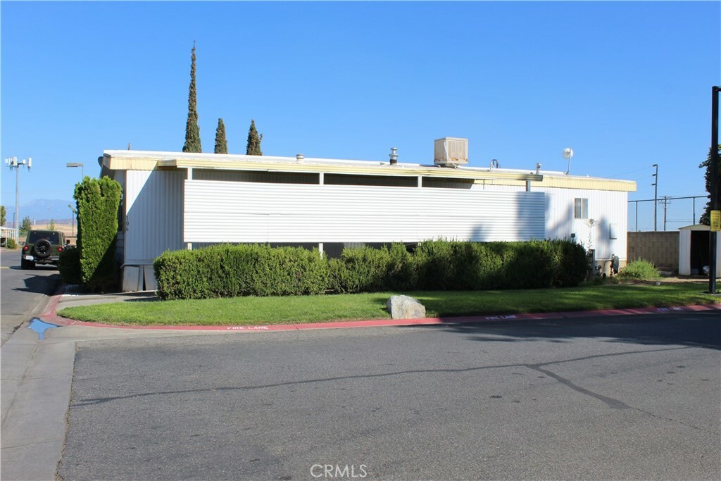 Property Photo:  350 E. San Jacinto Avenue 106  CA 92571 