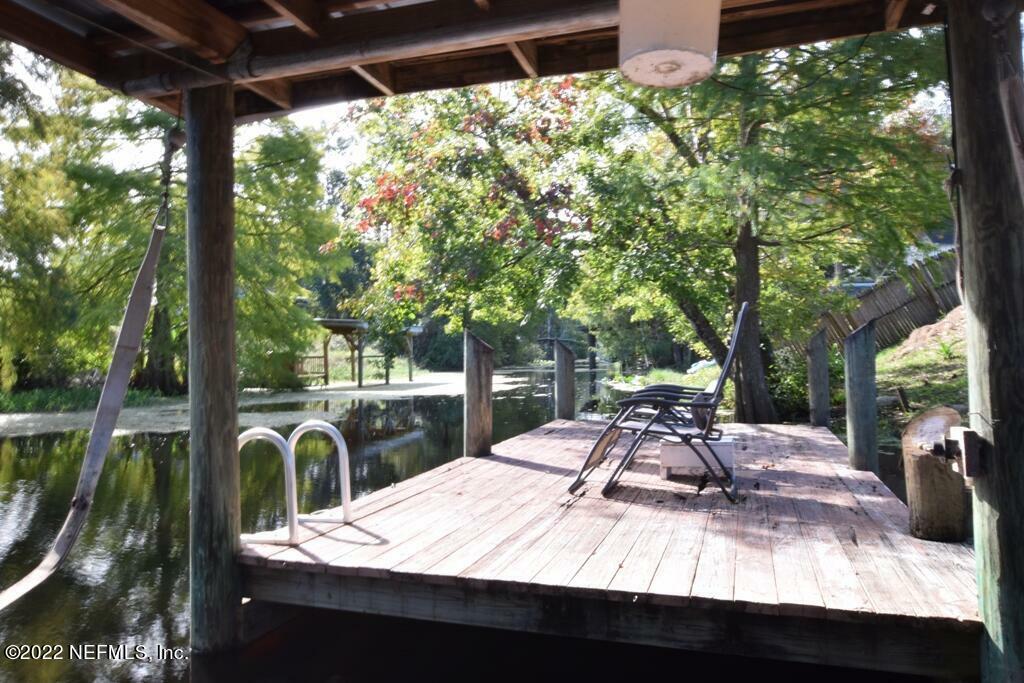 Property Photo: 100 Waterside Avenue FL 32189