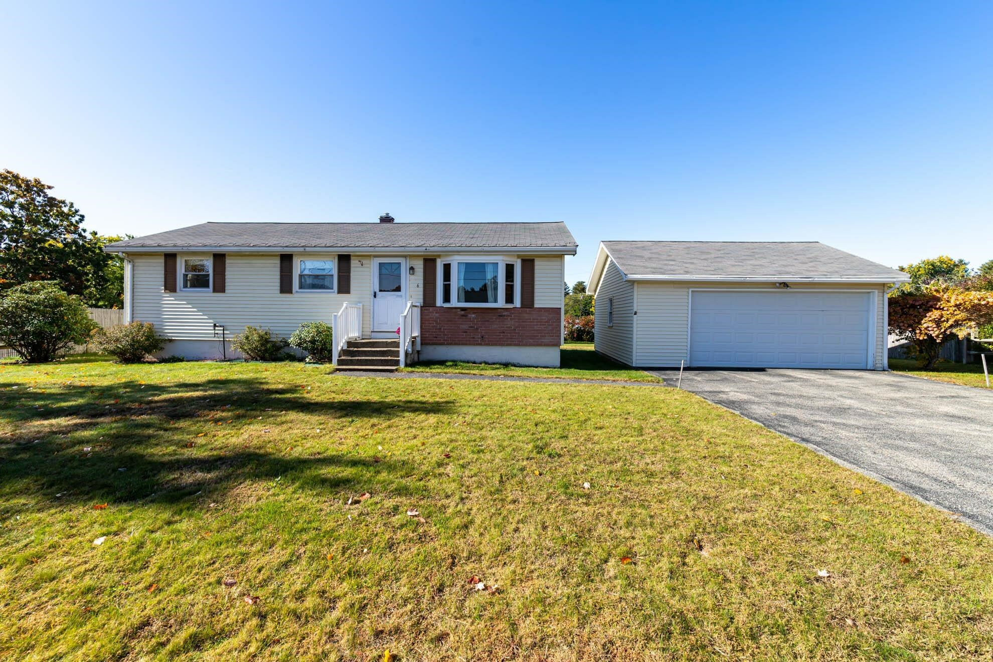 Property Photo: 6 Woodgate Street NH 03063