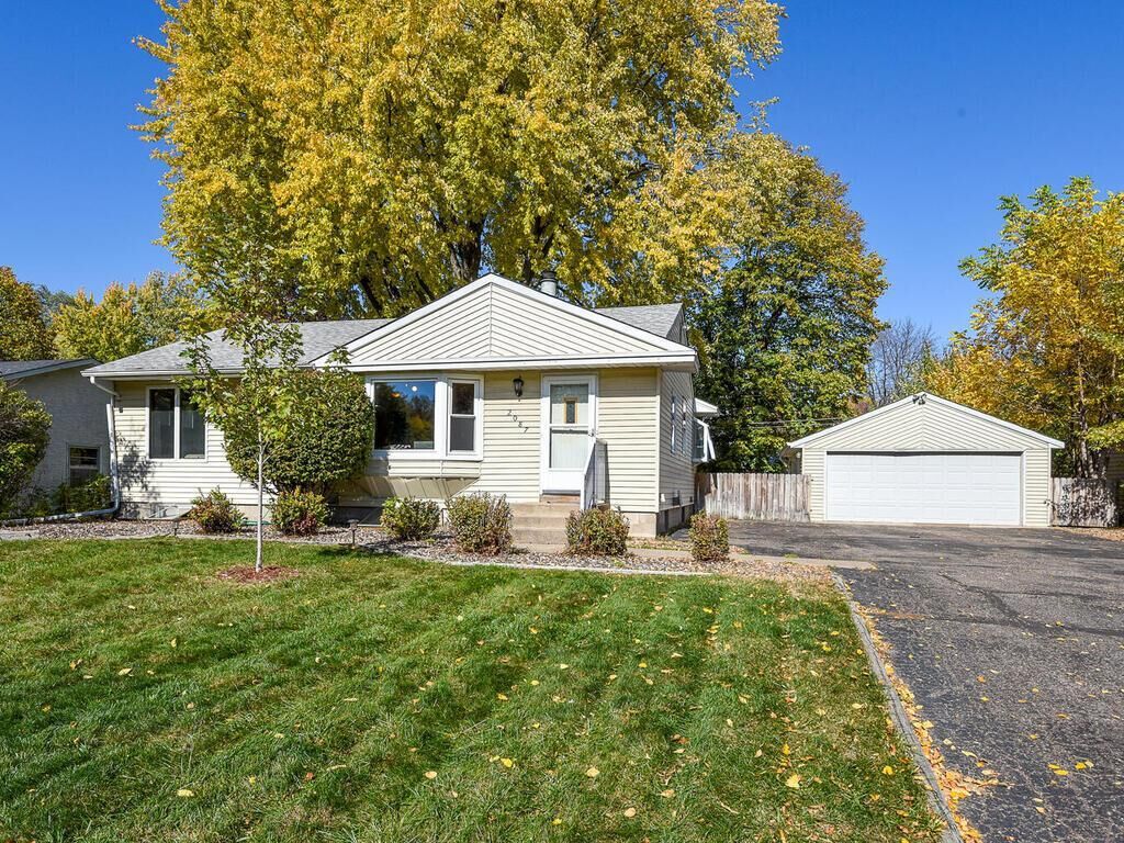 Property Photo:  2087 Coral Lane  MN 55122 