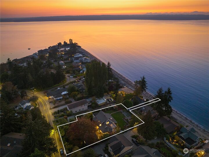 16935 Maplewild Avenue SW  Burien WA 98166 photo