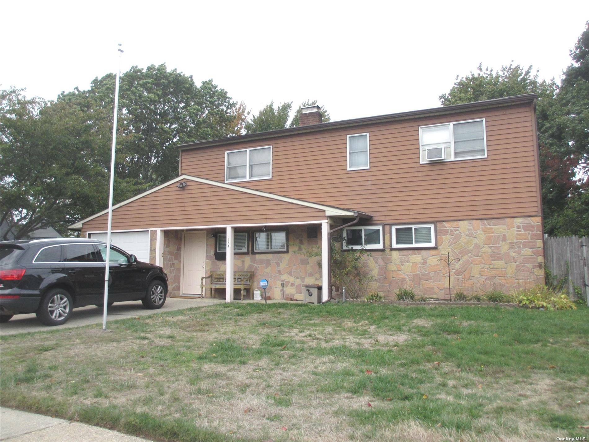 Property Photo:  184 Elm Drive  NY 11756 