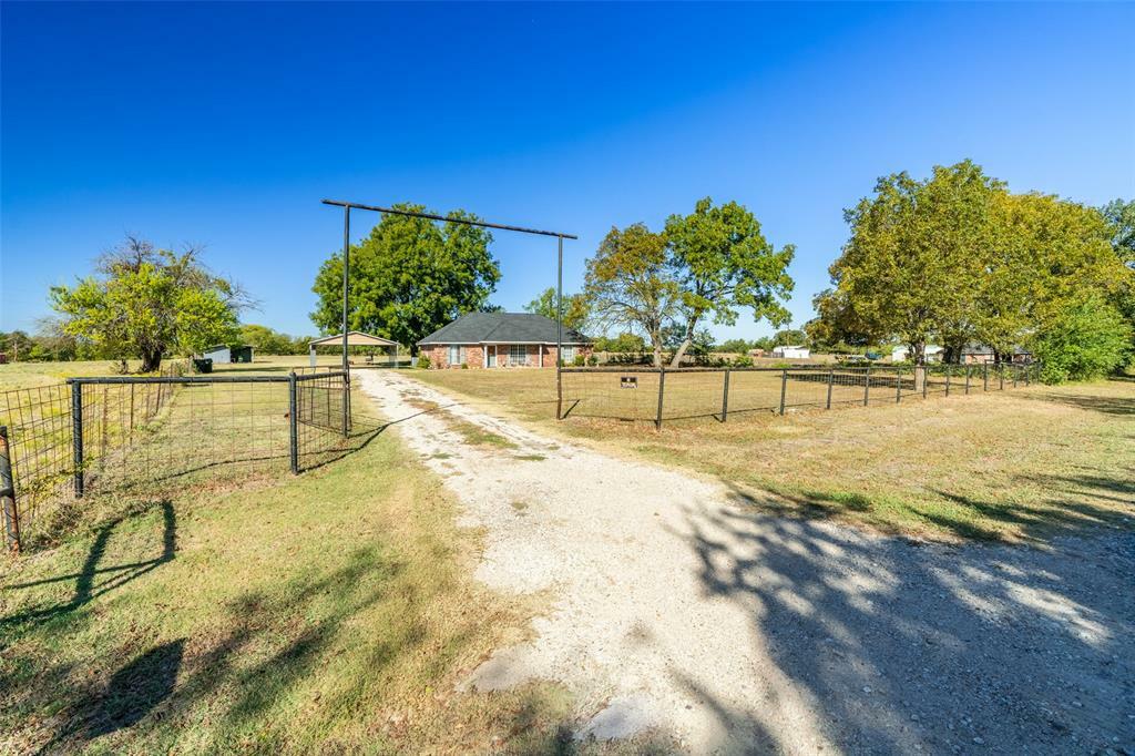 4543 Lazy H Lane  Lone Oak TX 75453 photo