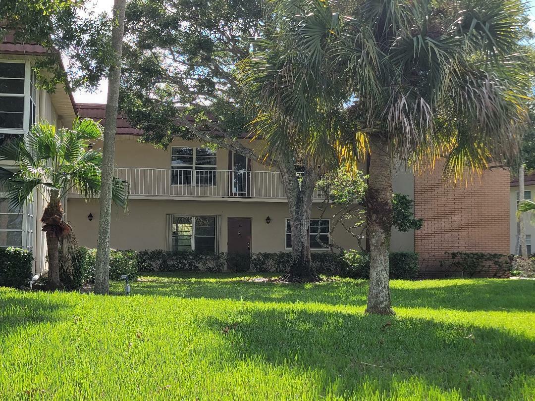 Property Photo:  33 Vista Gardens Trail 102  FL 32962 