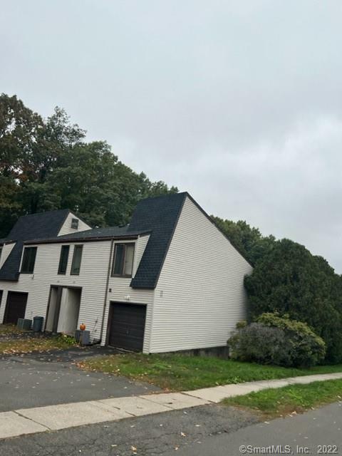Property Photo: 201 High Top Circle West 201 CT 06514