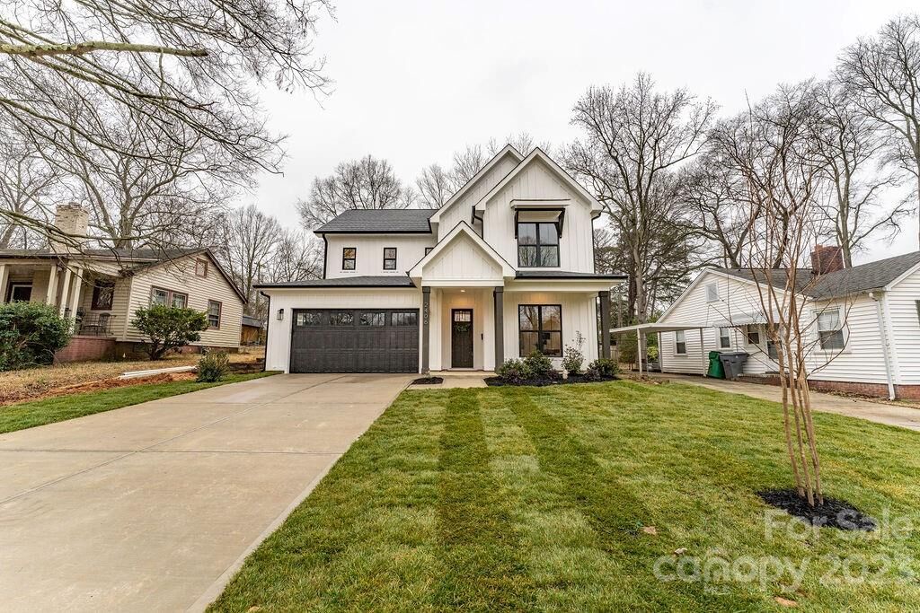 Property Photo: 2406 Remount Road NC 28208