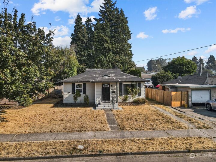 Property Photo:  8629 S Park  WA 98444 