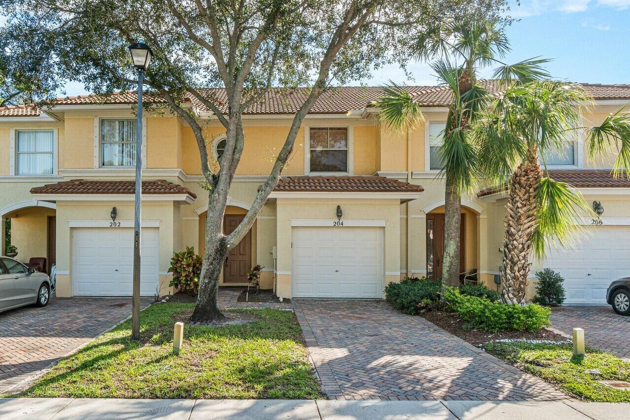 Property Photo:  204 Seminole Palms Drive  FL 33463 
