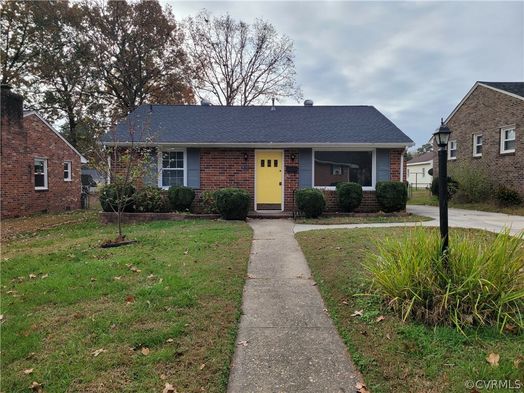 Property Photo:  303 Prince Albert Avenue  VA 23834 