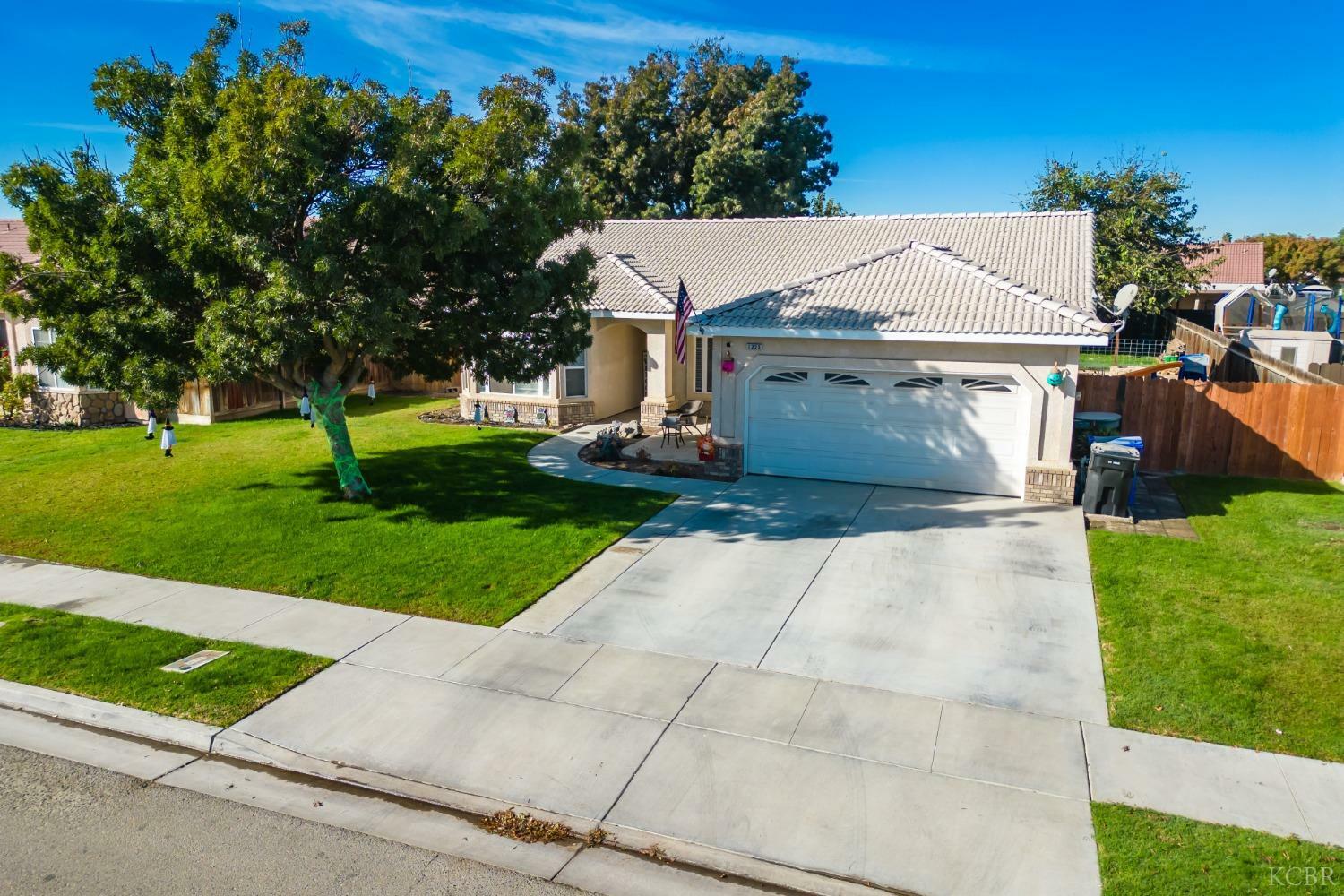 Property Photo:  1223 Mission Drive  CA 93245 