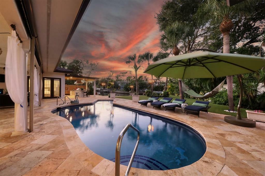 Property Photo: 709 Treasure Boat Way FL 34242