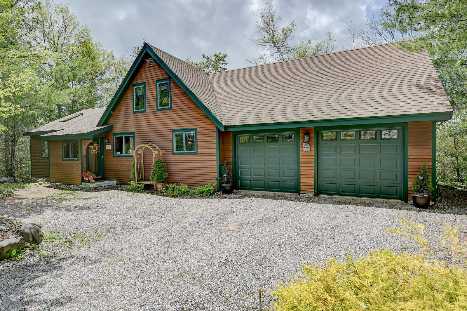 Property Photo:  36 Oak Ridge Road  NH 03849 