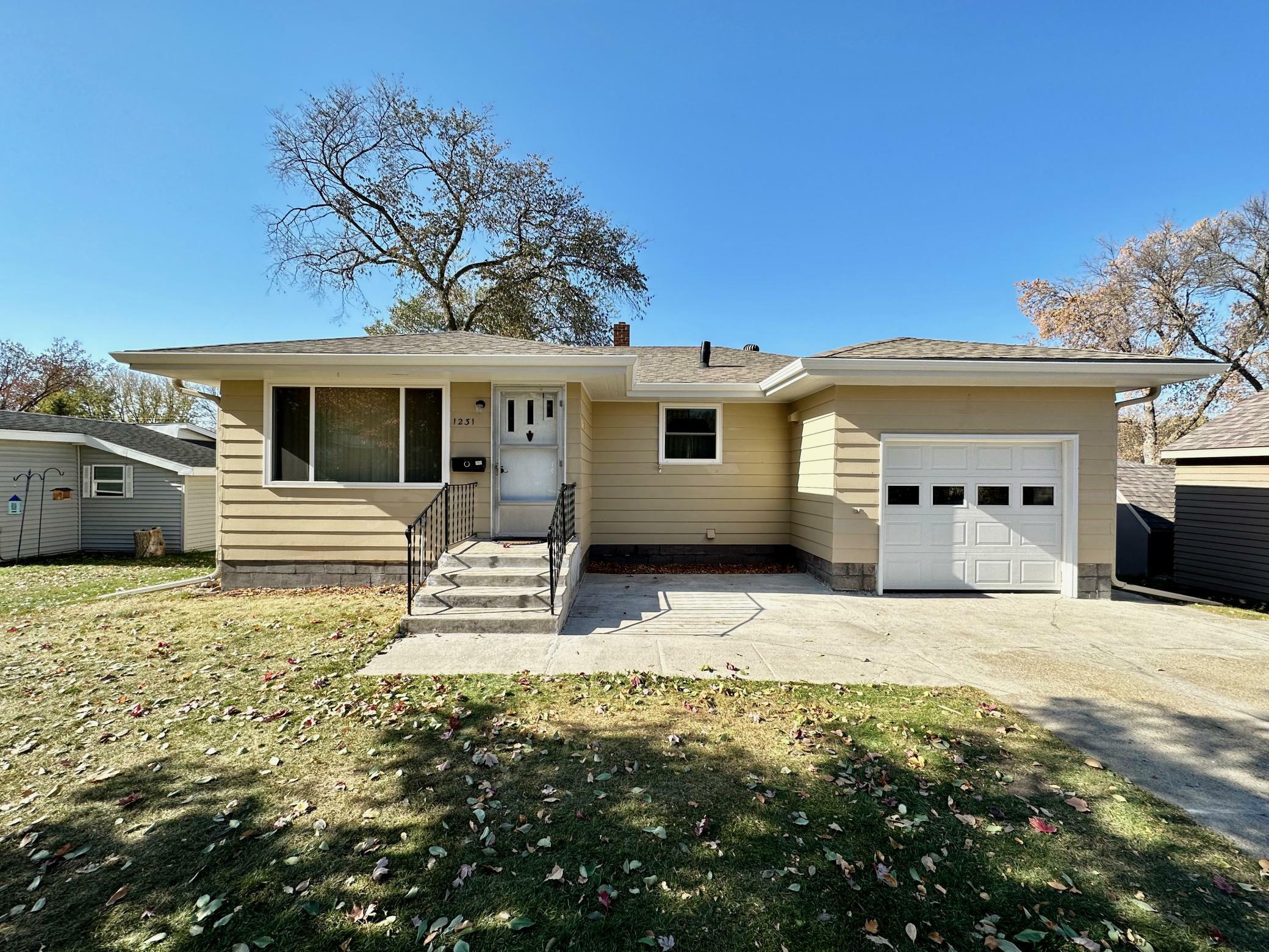 Property Photo:  1231 N Marien Street  MN 56537 