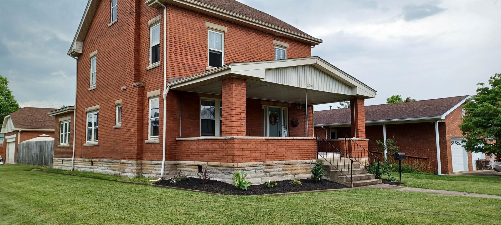 Property Photo:  2901 Hackworth Street  KY 41101 