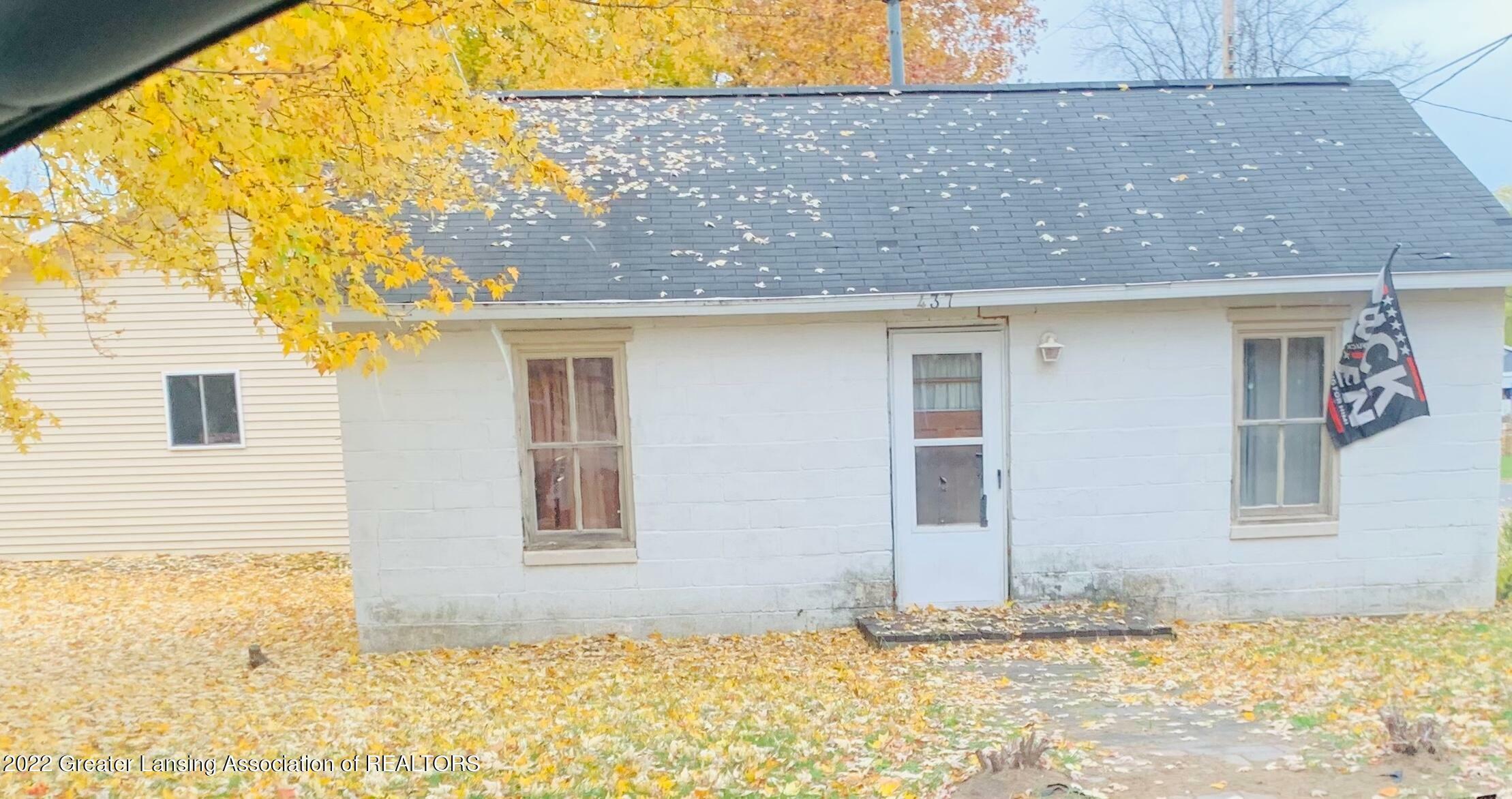 Property Photo:  437 E Main Street  MI 48853 