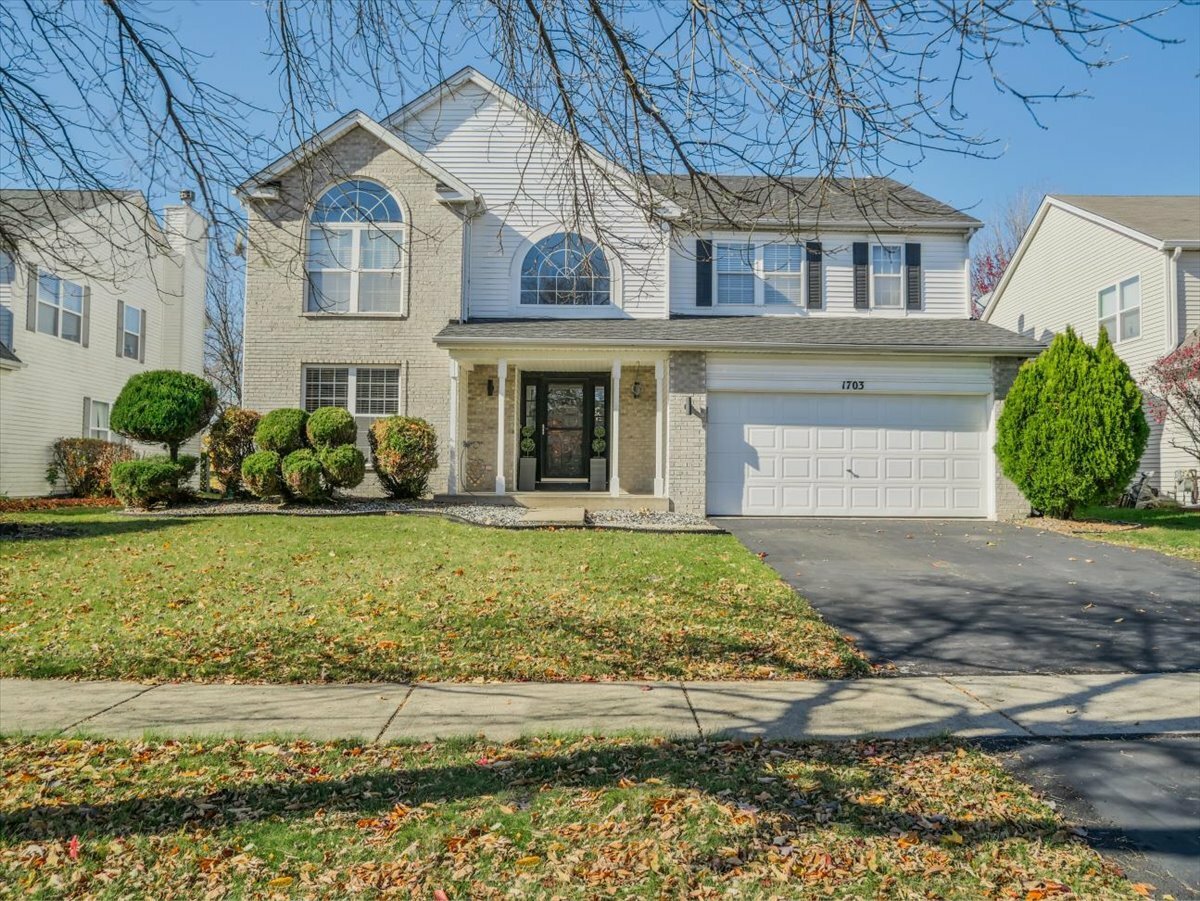 Property Photo: 1703 Sierra Highlands Drive IL 60586