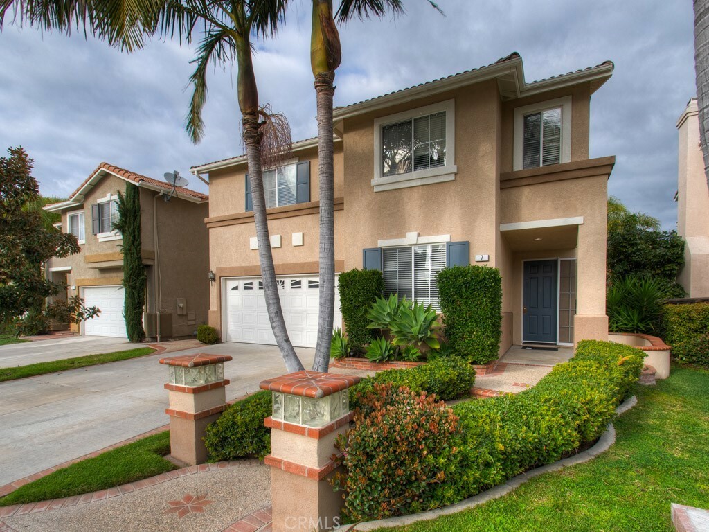 Property Photo: 7 Bowie Place CA 92602