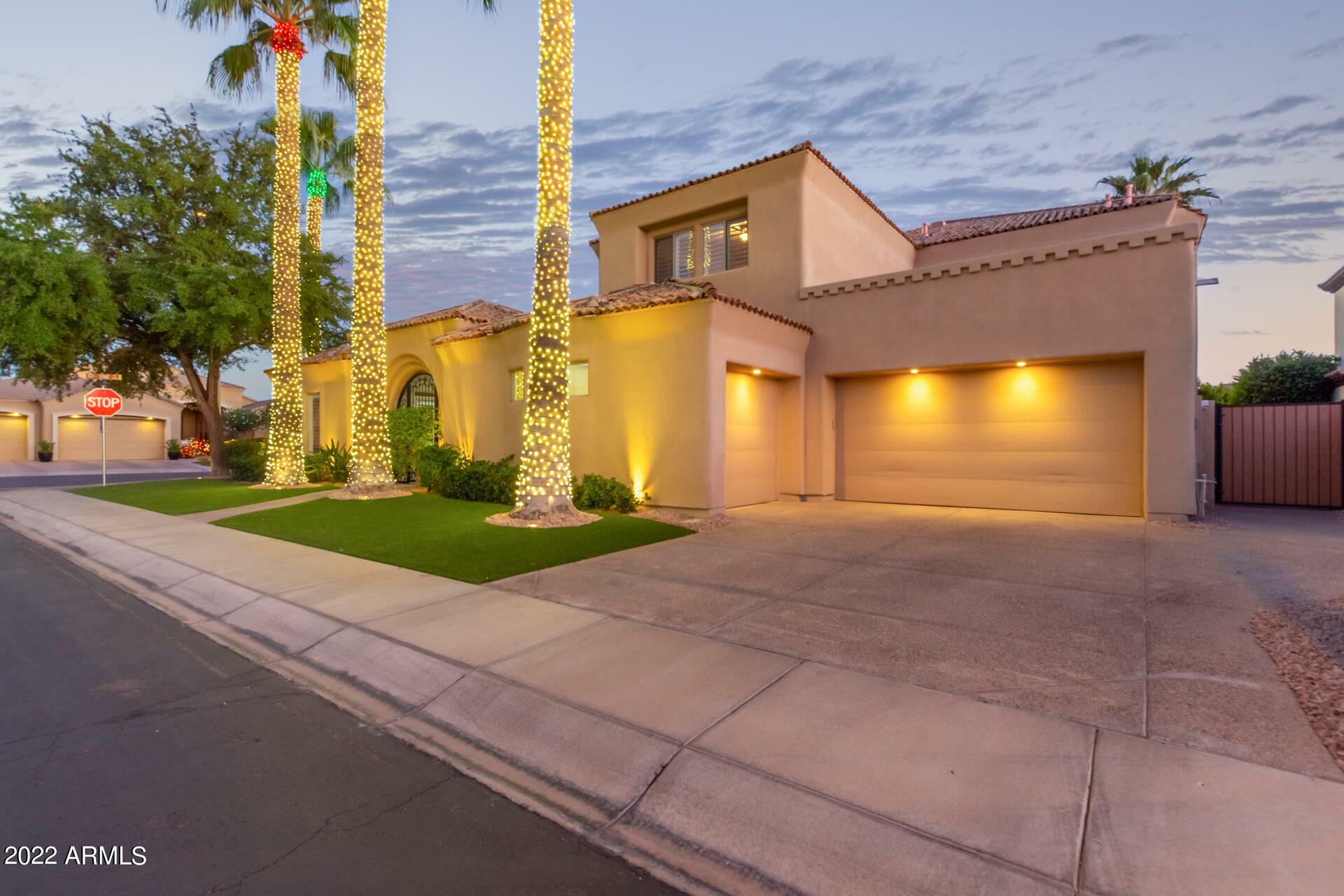 Property Photo: 633 W Aster Court AZ 85248
