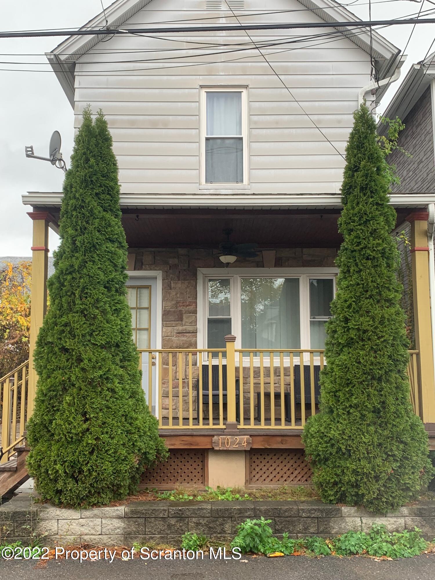 Property Photo:  1024 Farber Court  PA 18510 