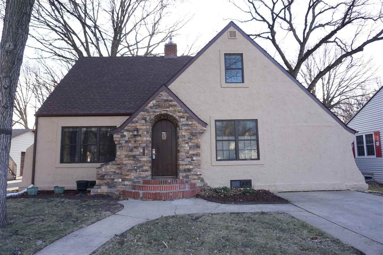 Property Photo:  321 8th St NW  ND 58703 