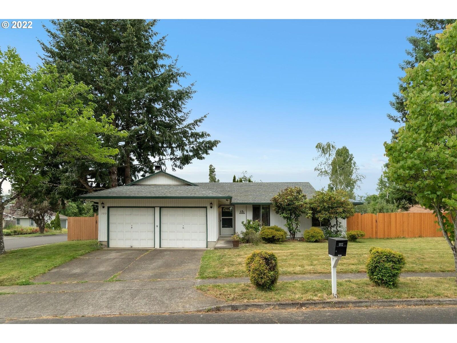 Property Photo: 399 S 19th Ave OR 97113