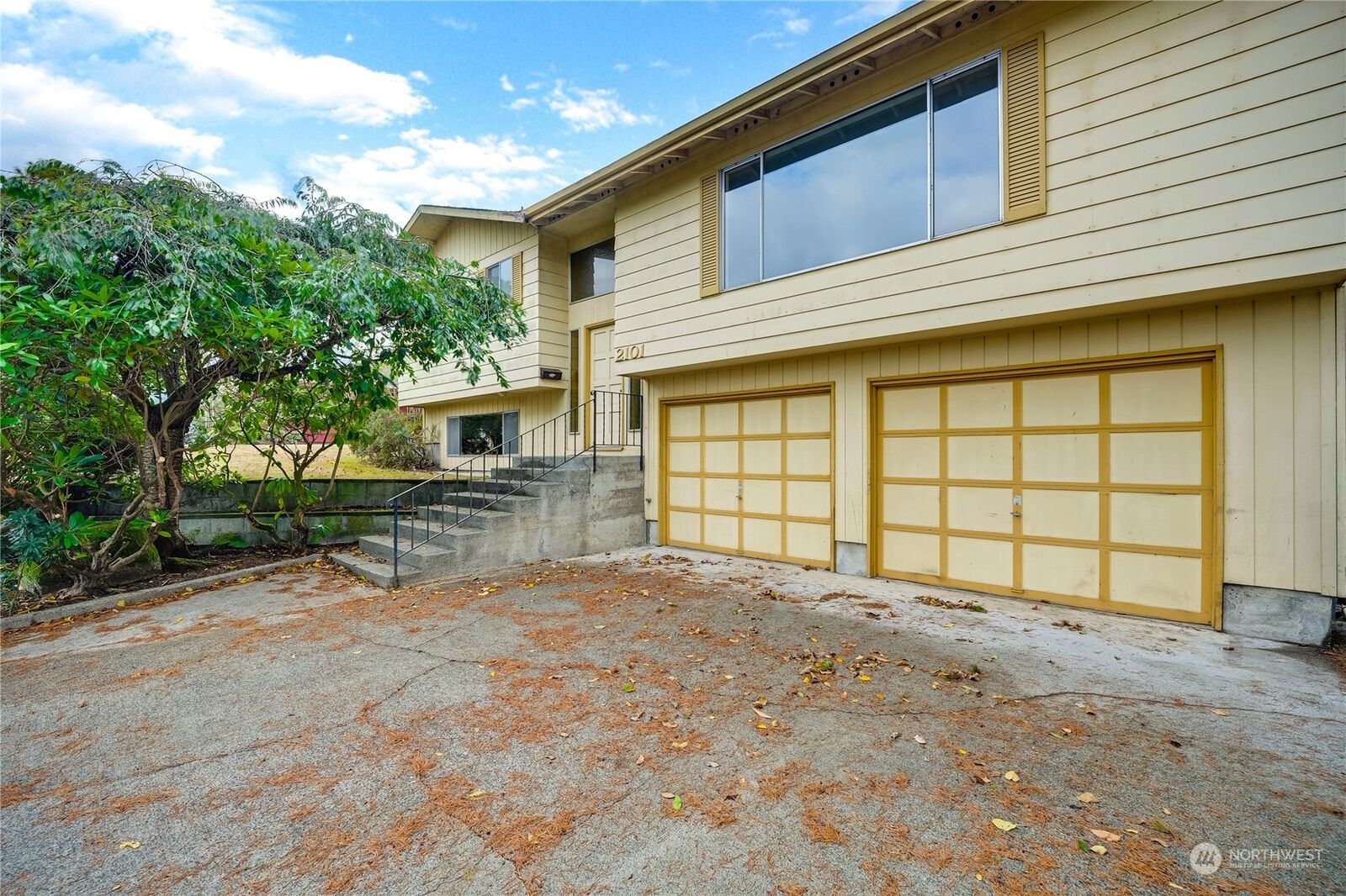 Property Photo: 2101 11th Street WA 98221