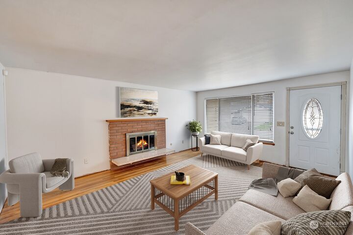 Property Photo:  4111 S 288th Place  WA 98001 