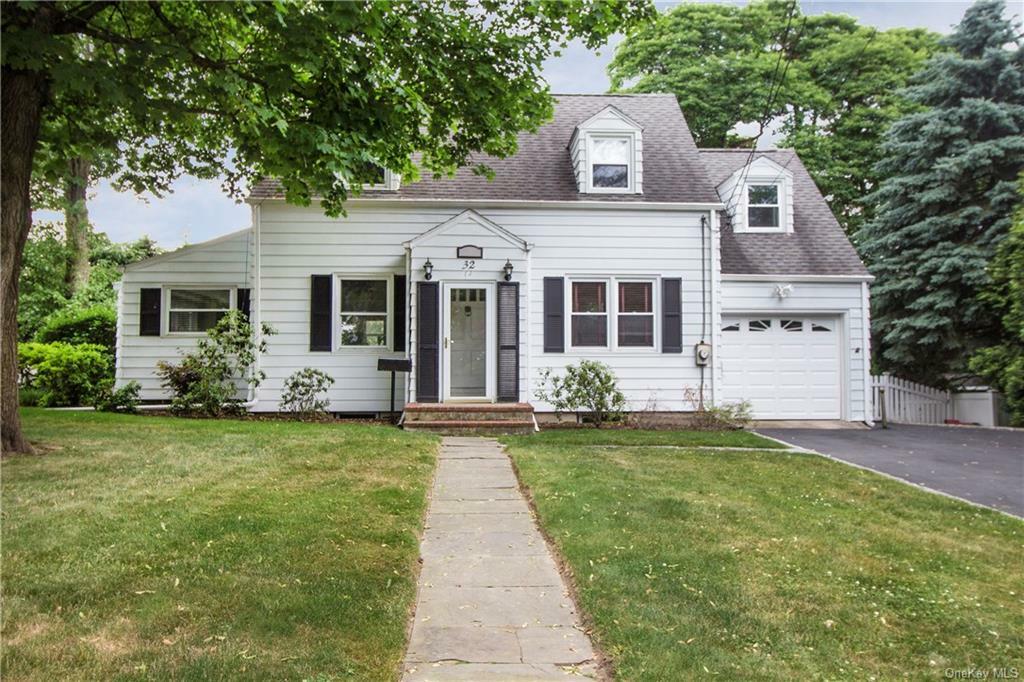 Property Photo:  32 Tamarack Road  NY 10573 