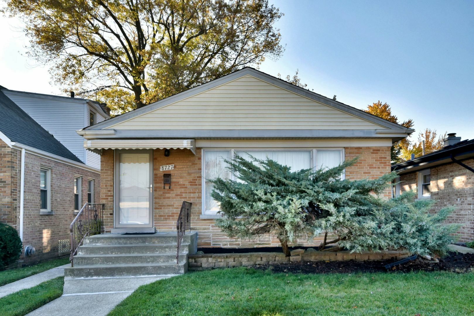 Property Photo:  8727 Herrick Avenue  IL 60171 