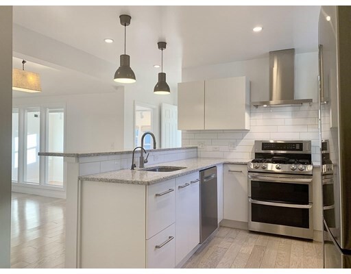 Property Photo:  215 Norfolk St 2  MA 02139 