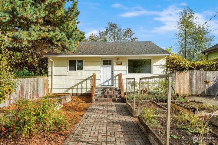Property Photo:  7338 17th Avenue SW  WA 98106 