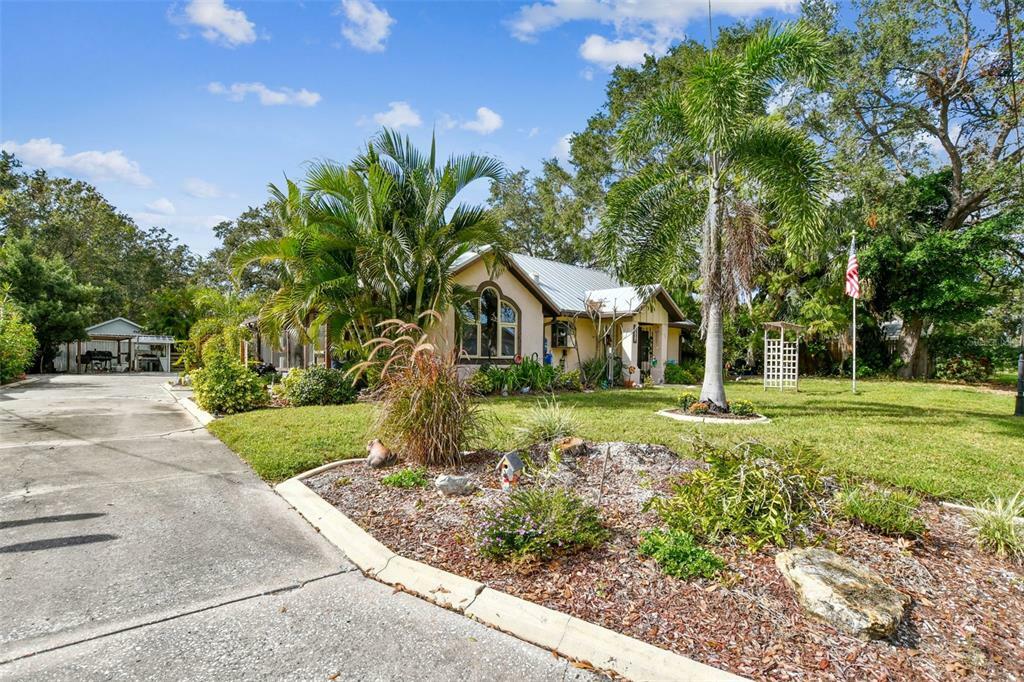 Property Photo:  811 18th Avenue W  FL 34221 