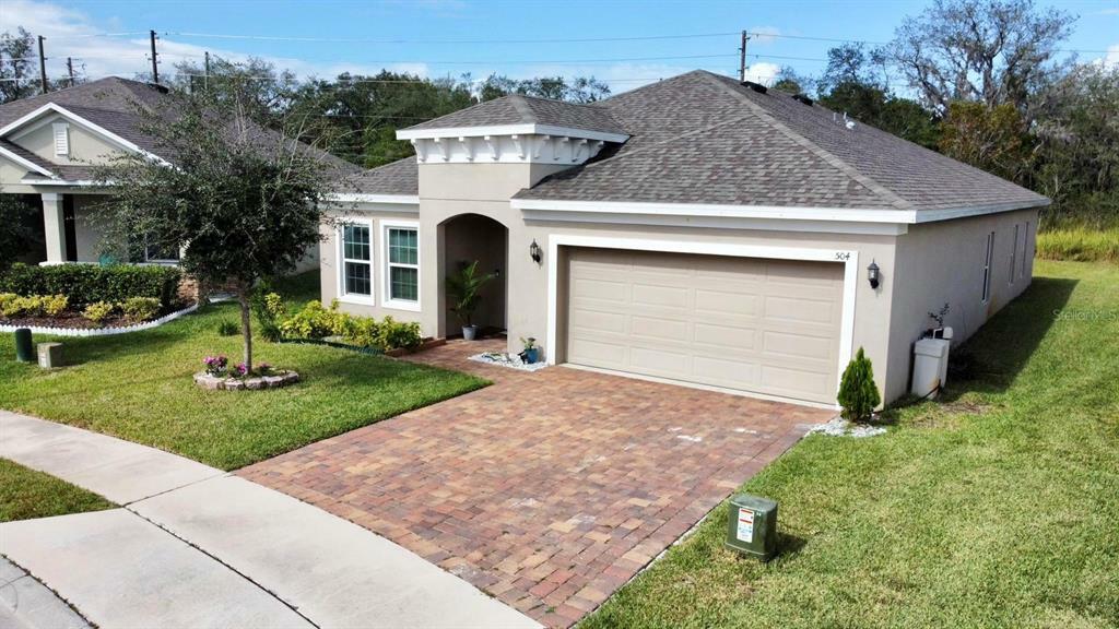 Property Photo:  504 Sardinia Cir  FL 33837 