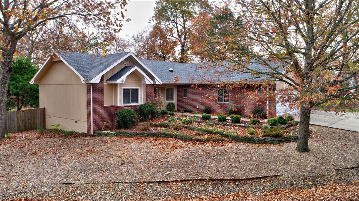 Property Photo:  4 Dunbarton Lane  AR 72715 