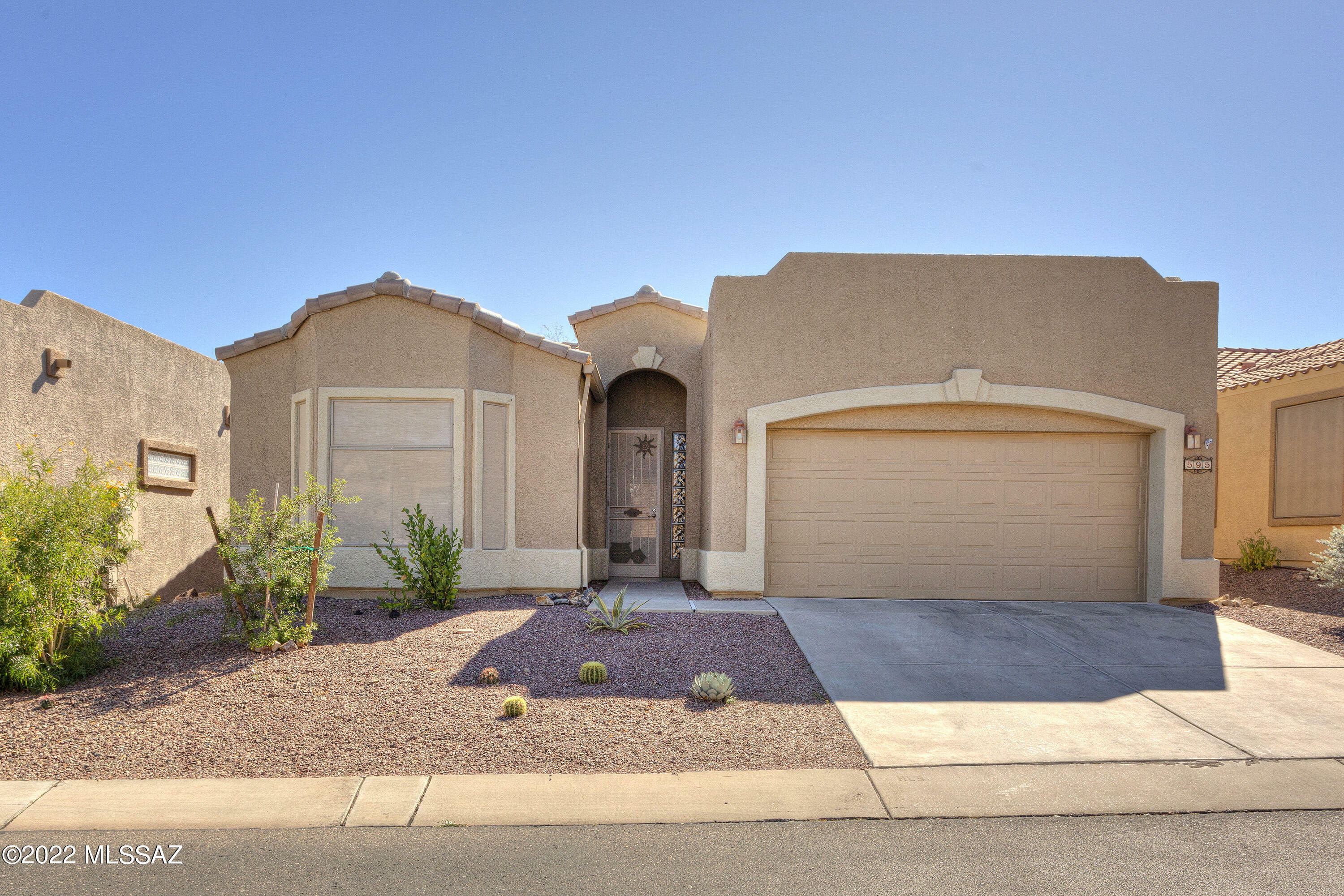 Property Photo:  595 W Shadow Wood Street  AZ 85614 