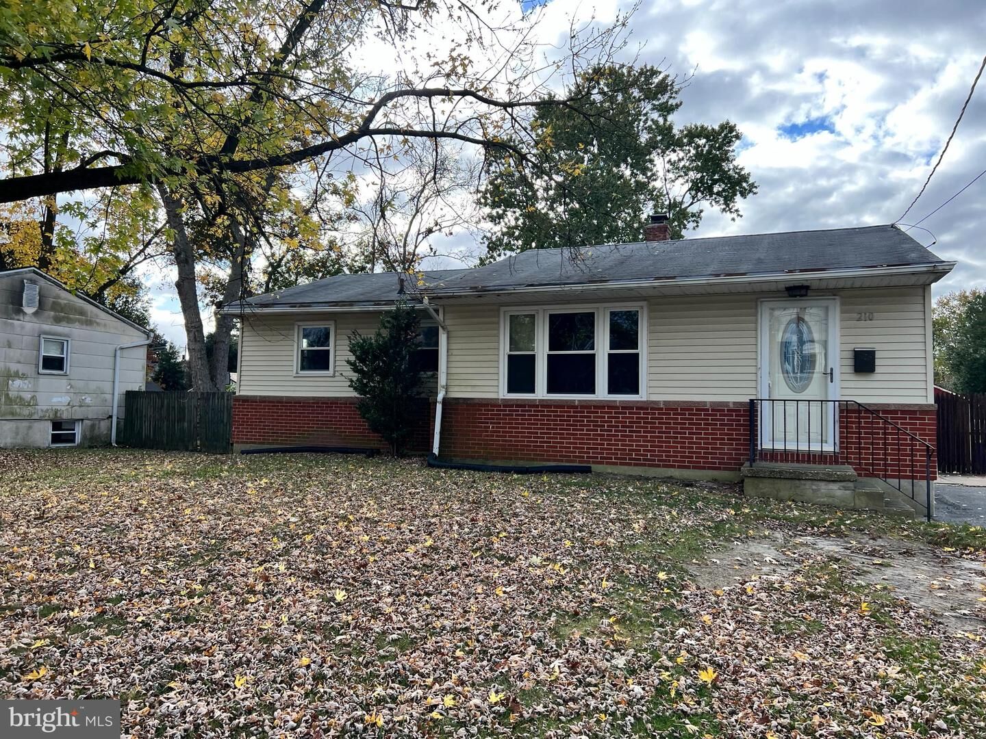 Property Photo:  210 N Bradford Street  DE 19973 