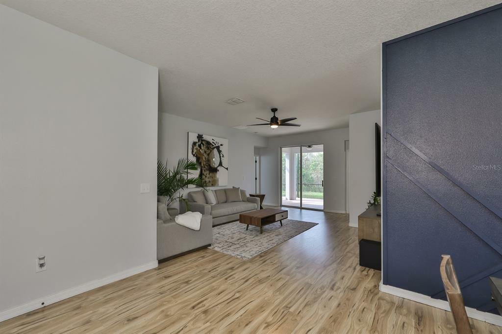 Property Photo:  2411 Dakota Rock Drive  FL 33570 