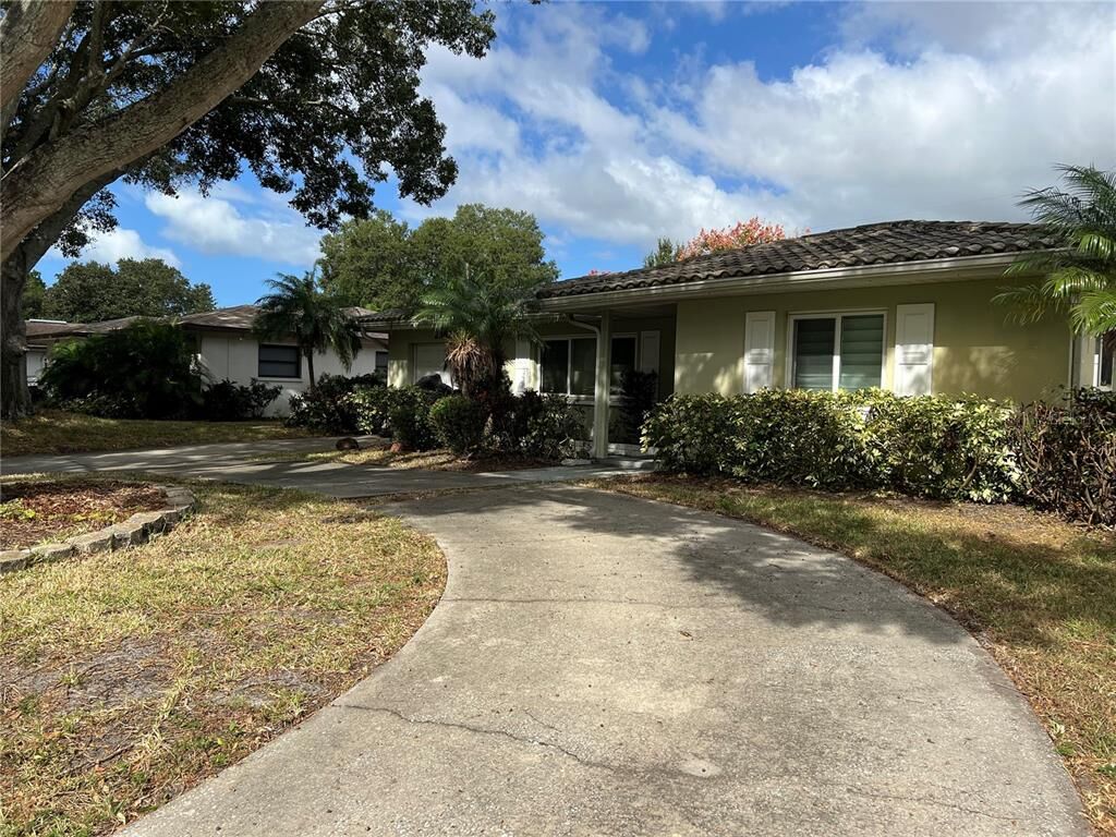 Property Photo:  2362 Michael Lane  FL 33763 