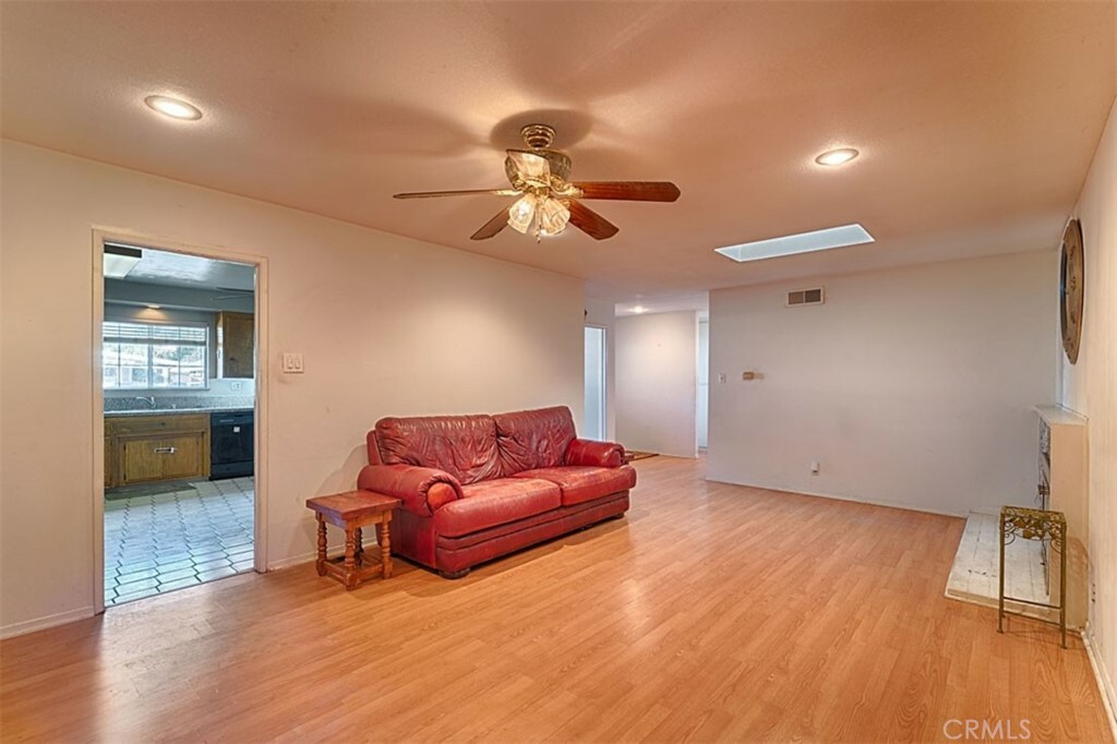 Property Photo:  520 Ronwood Avenue  CA 90631 