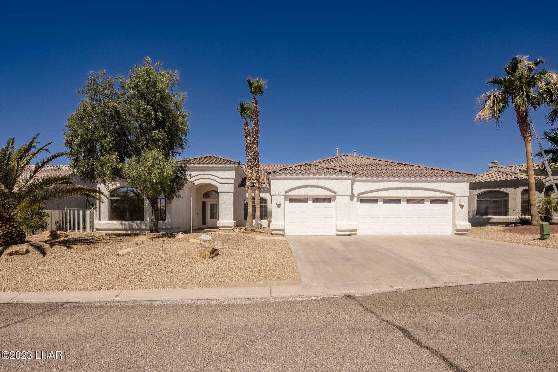 Property Photo:  2409 E George Ln  AZ 86404 