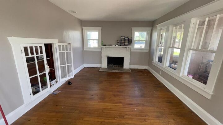 Property Photo:  103 Sanchez Avenue  FL 32132 