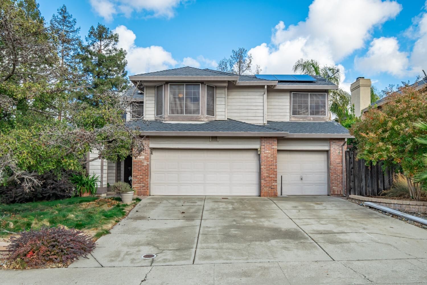 Property Photo: 3331 Sandalwood Road CA 95765