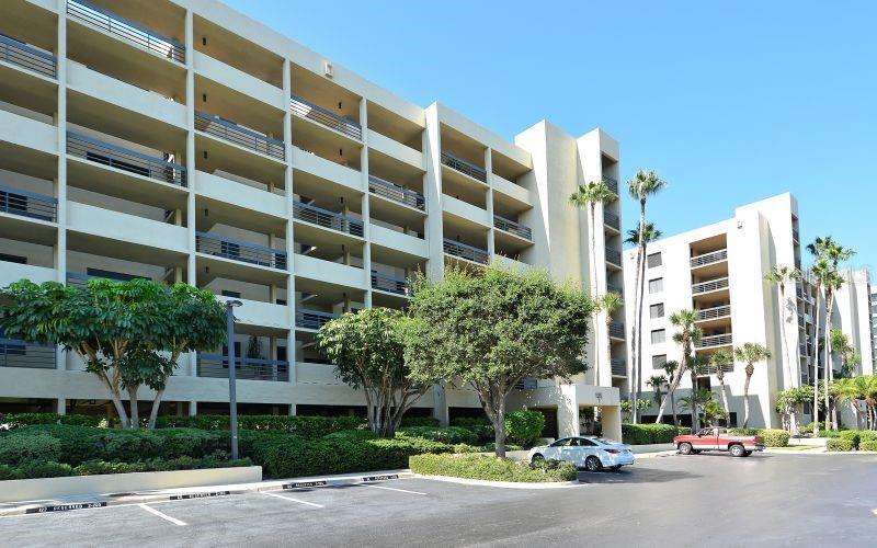 Property Photo: 1135 Gulf Of Mexico Drive 304 FL 34228