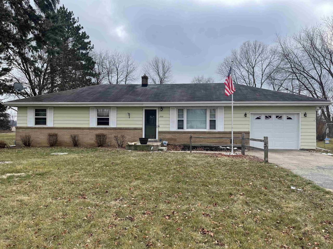 Property Photo: 2212 East West Hart Rd WI 53511