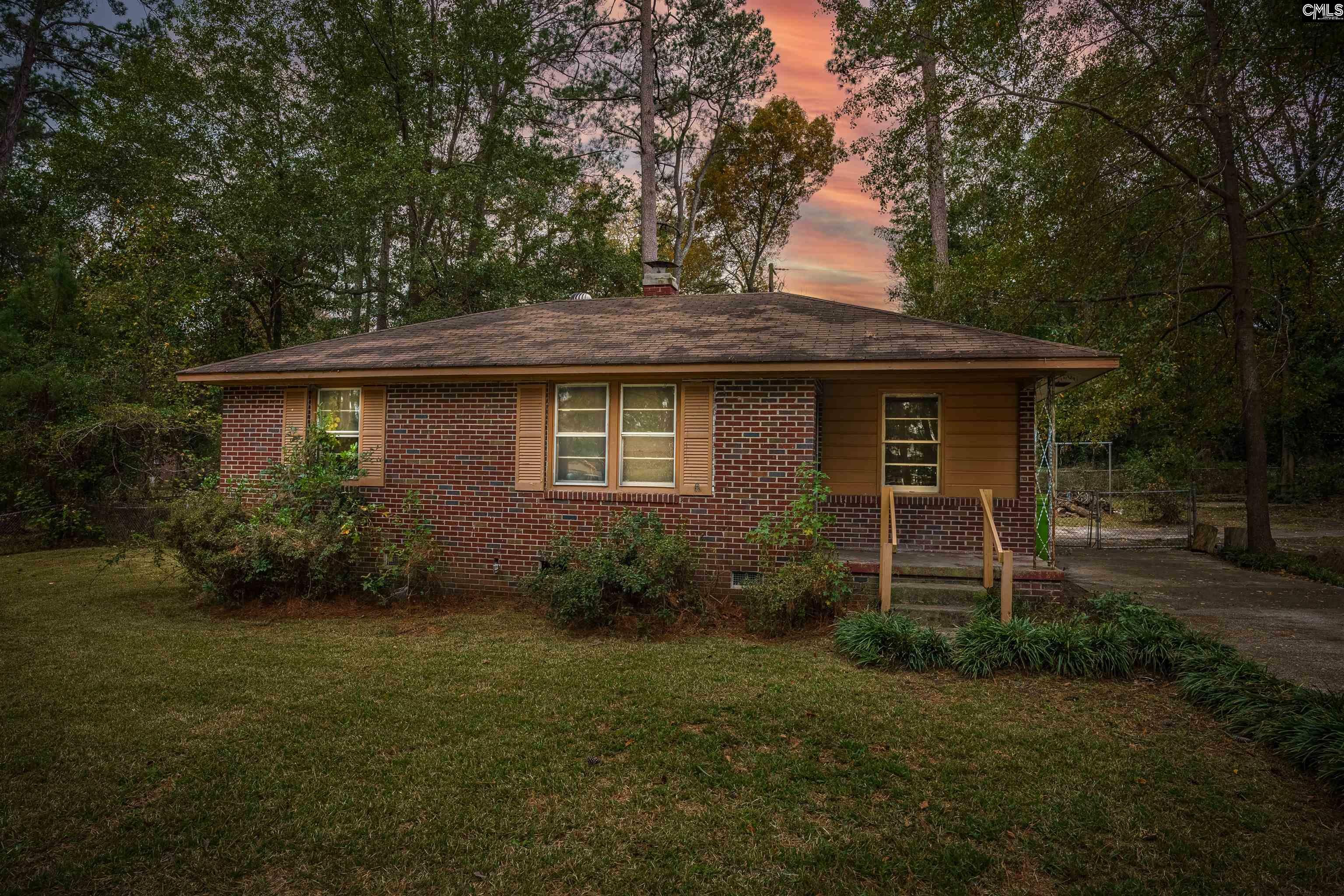 Property Photo:  821 Woodside  SC 29203 