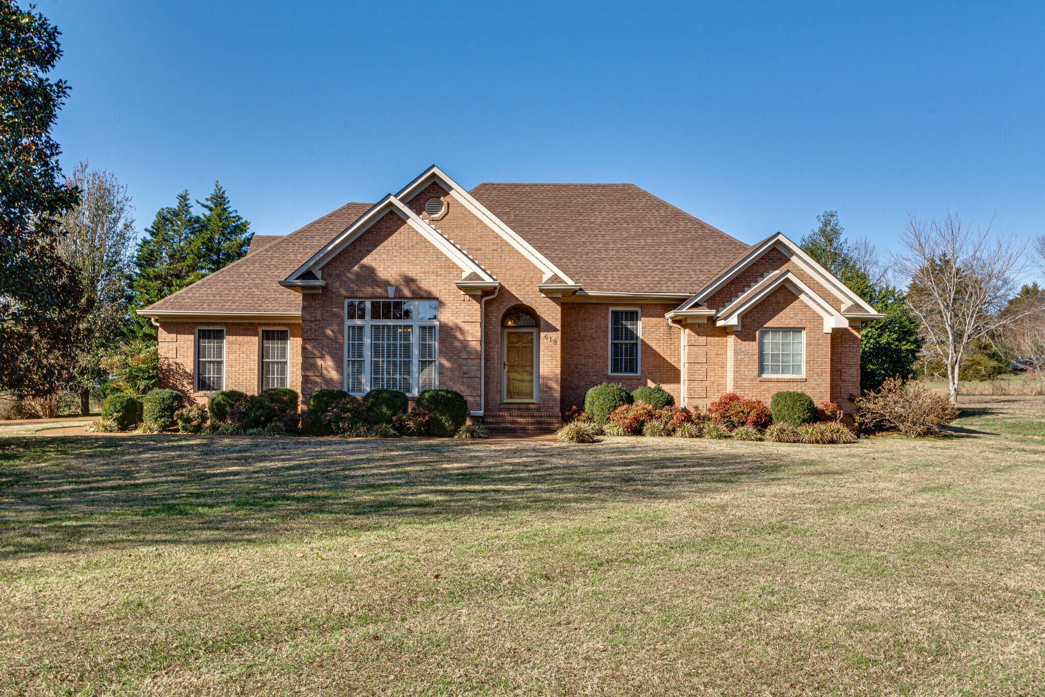 Property Photo:  619 Bradford Ct  TN 38464 