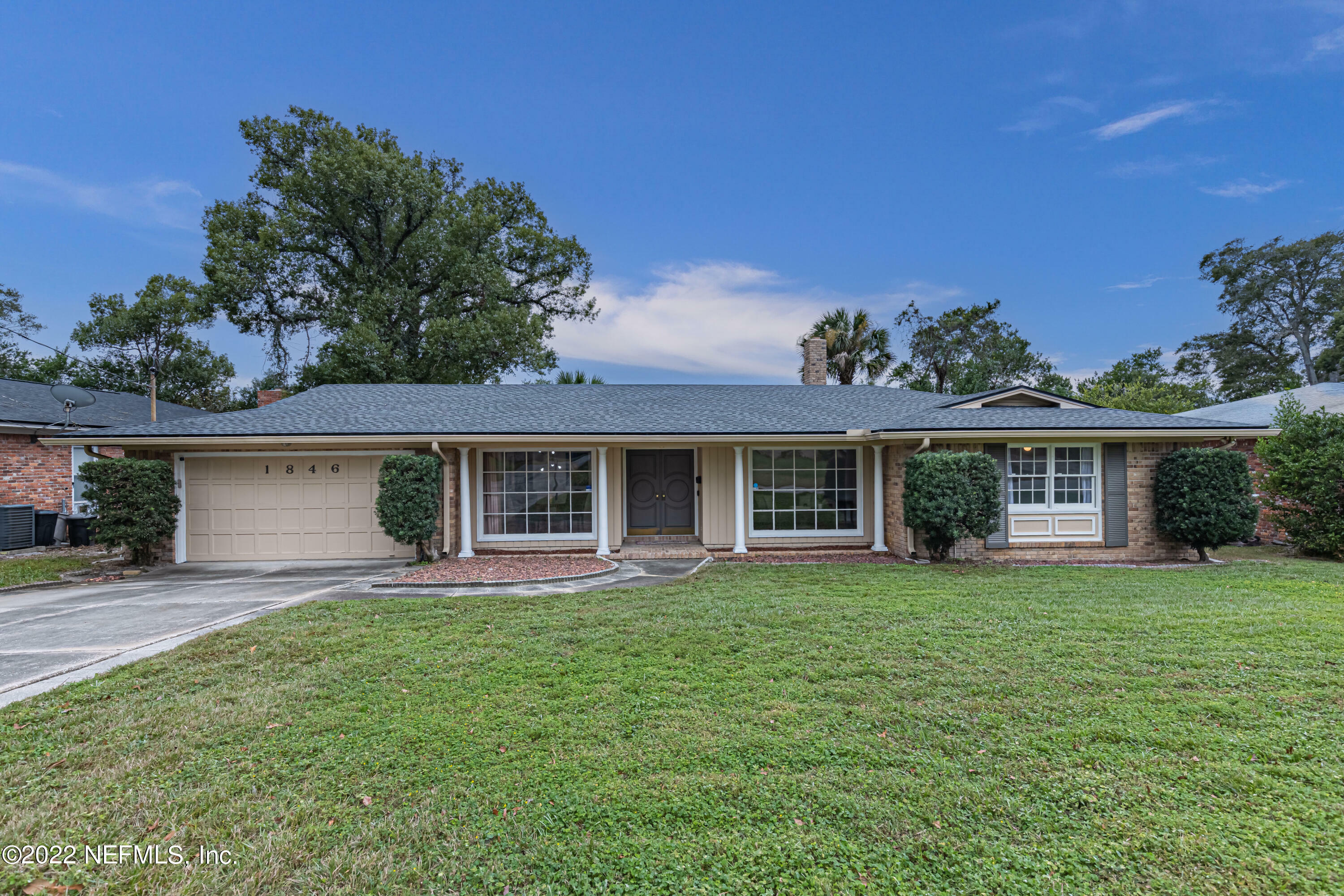 Property Photo: 1846 Sunnymeade Drive FL 32211