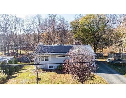 Property Photo:  9 Sussex Lane  MA 01602 