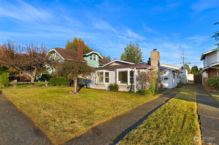 Property Photo: 2310 Grant Street WA 98225