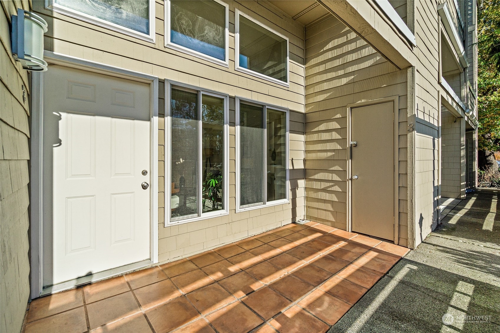 Property Photo:  9206 NE Juanita Drive C-3  WA 98034 